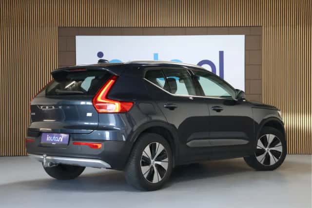 Volvo XC40 (2022) thumbnail 4