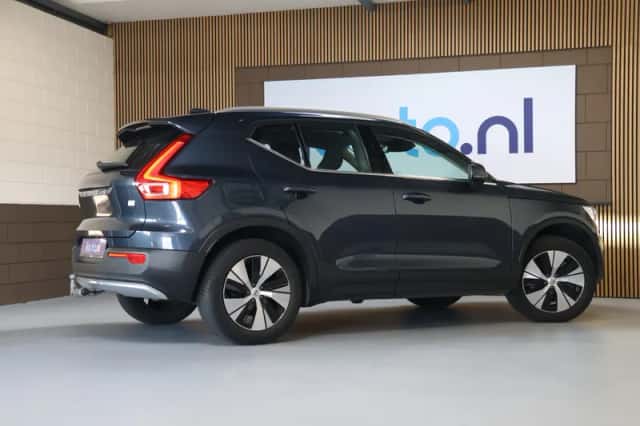 Volvo XC40 (2022) thumbnail 5