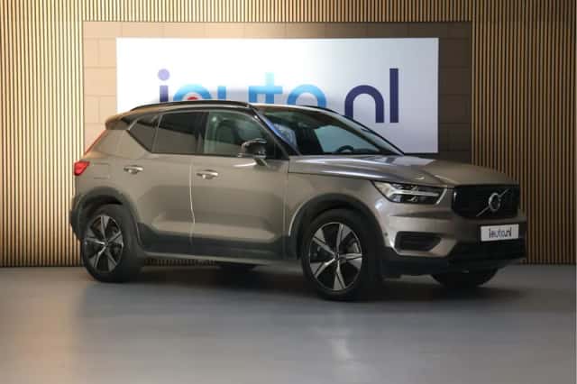 Volvo XC40 (2022) thumbnail 2