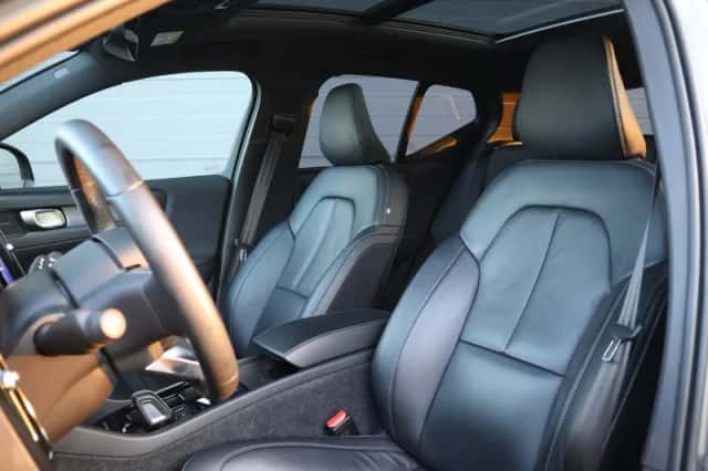 Volvo XC40 (2022) thumbnail 5