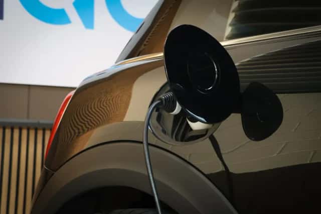 MINI Electric (2024) thumbnail 24