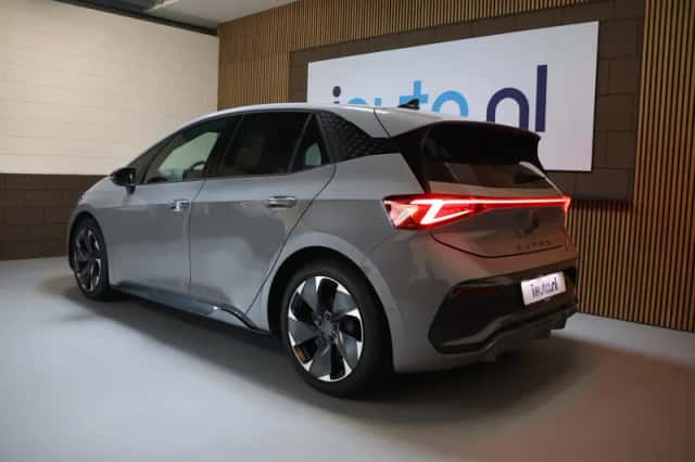 CUPRA Born (2022) thumbnail 3