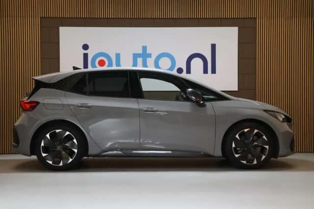 CUPRA Born (2022) thumbnail 4