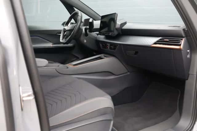 CUPRA Born (2022) thumbnail 31