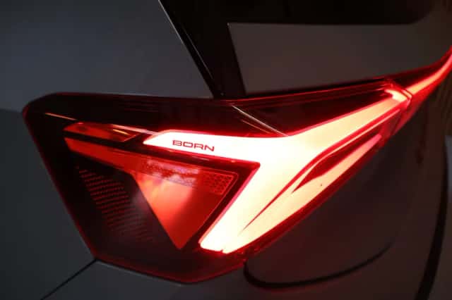 CUPRA Born (2022) thumbnail 9