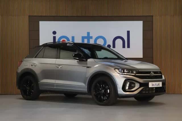 Volkswagen T-Roc (2022) thumbnail 3