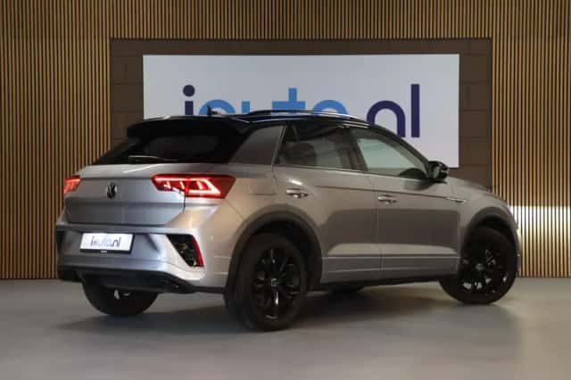 Volkswagen T-Roc (2022) thumbnail 4