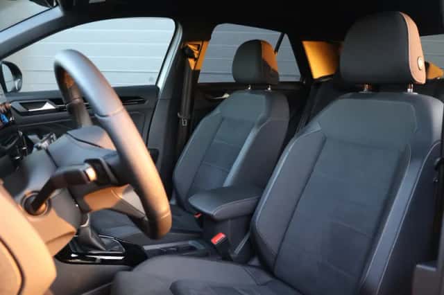 Volkswagen T-Roc (2022) thumbnail 6