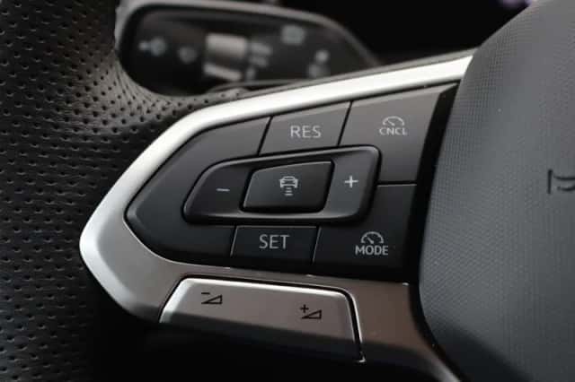 Volkswagen Tiguan (2025) thumbnail 31