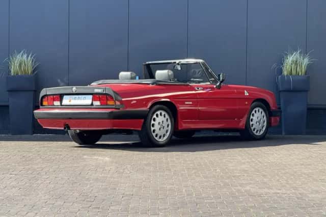 Alfa Romeo Spider (1989) thumbnail 2