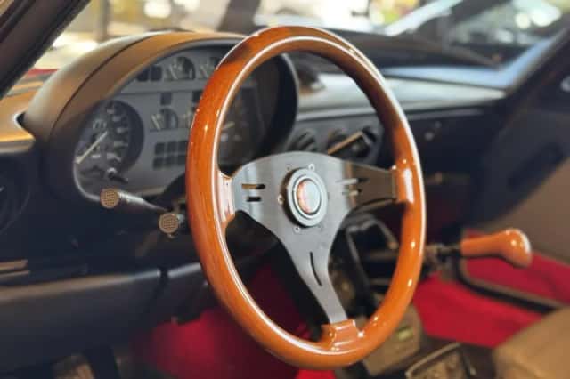 Alfa Romeo Spider (1989) thumbnail 14