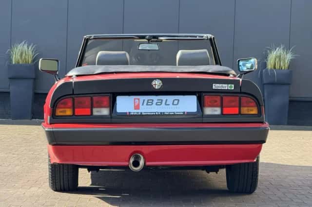 Alfa Romeo Spider (1989) thumbnail 35