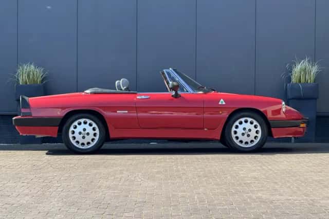Alfa Romeo Spider (1989) thumbnail 36