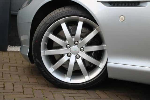 Aston Martin DB9 (2006) thumbnail 28