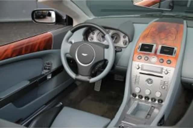 Aston Martin DB9 (2006) thumbnail 36