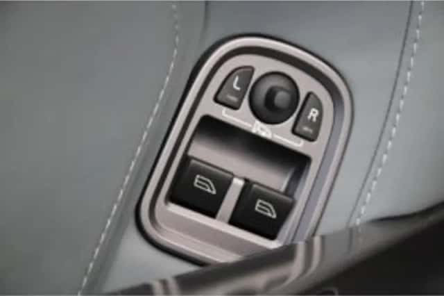 Aston Martin DB9 (2006) thumbnail 65