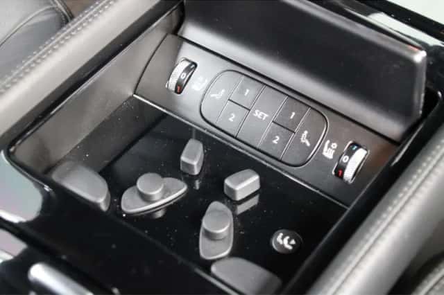 Bentley Flying Spur (2006) thumbnail 11