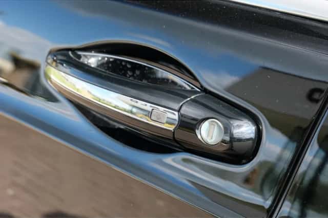 Bentley Flying Spur (2006) thumbnail 26
