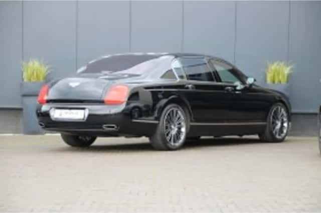 Bentley Flying Spur (2006) thumbnail 45