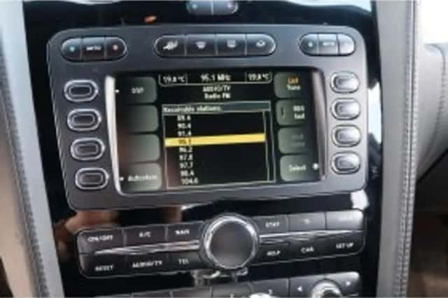Bentley Flying Spur (2006) thumbnail 63