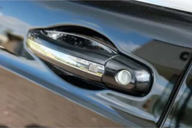 Bentley Flying Spur (2006) thumbnail 69