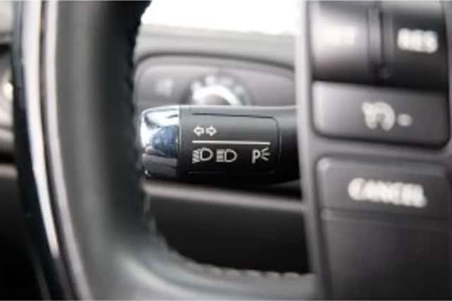 Bentley Flying Spur (2006) thumbnail 71