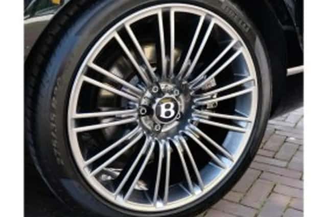 Bentley Flying Spur (2006) thumbnail 77