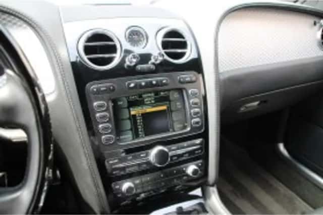 Bentley Flying Spur (2006) thumbnail 83