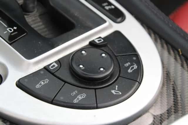 Mercedes-Benz SL-Klasse (2009) thumbnail 35