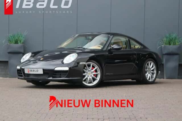Porsche 911 (2010) thumbnail 2