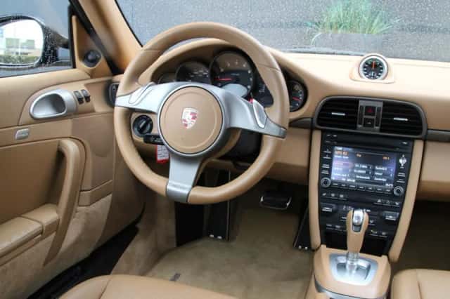 Porsche 911 (2010) thumbnail 5