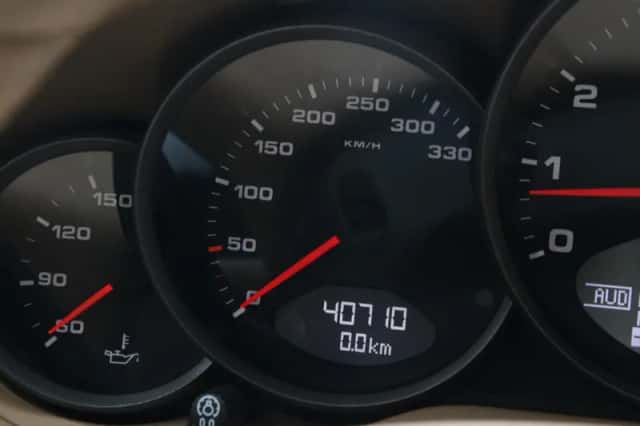 Porsche 911 (2010) thumbnail 6