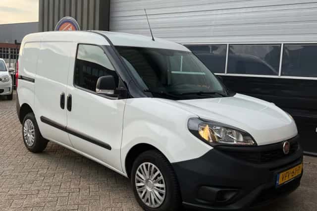 Fiat Doblò (2020) thumbnail 4