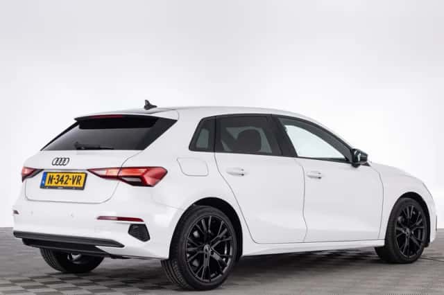 Audi A3 (2022) thumbnail 2
