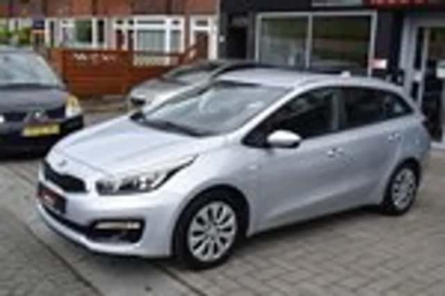 Kia Cee'd (2017) thumbnail 2