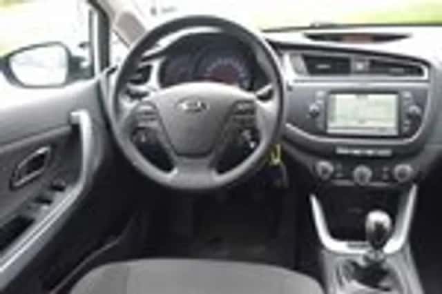 Kia Cee'd (2017) thumbnail 15