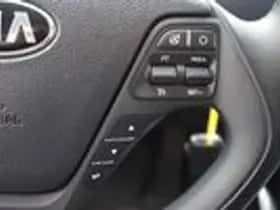Kia Cee'd (2017) thumbnail 18