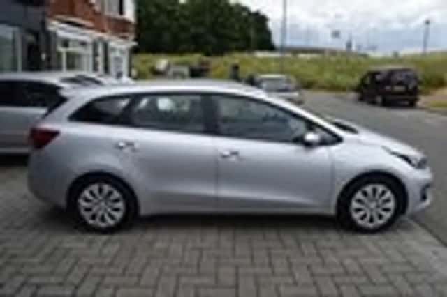 Kia Cee'd (2017) thumbnail 7