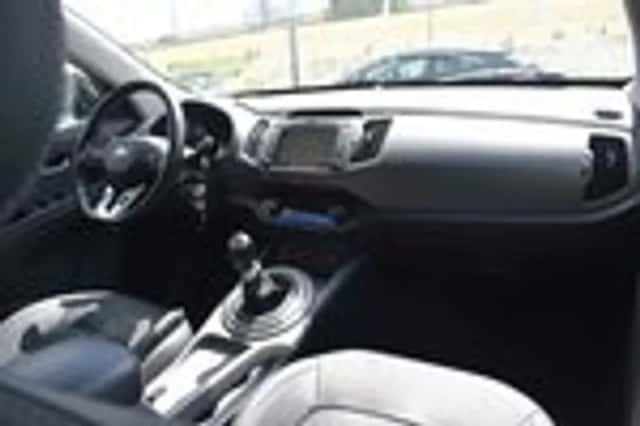 Kia Sportage (2015) thumbnail 18