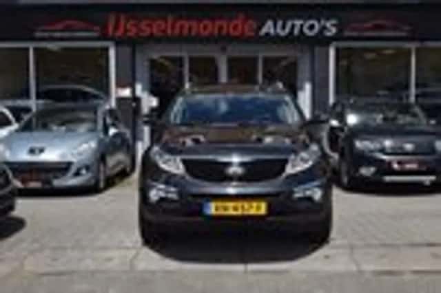 Kia Sportage (2015) thumbnail 3