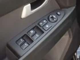 Kia Sportage (2015) thumbnail 30