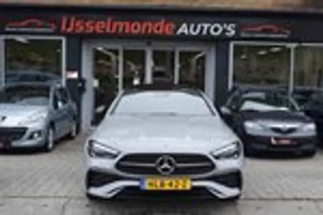 Mercedes-Benz CLE (2024) thumbnail 3