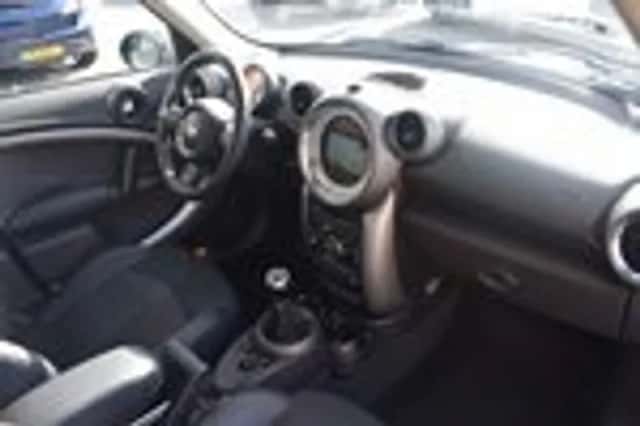 MINI Countryman (2012) thumbnail 18