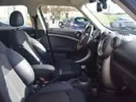 MINI Countryman (2012) thumbnail 19