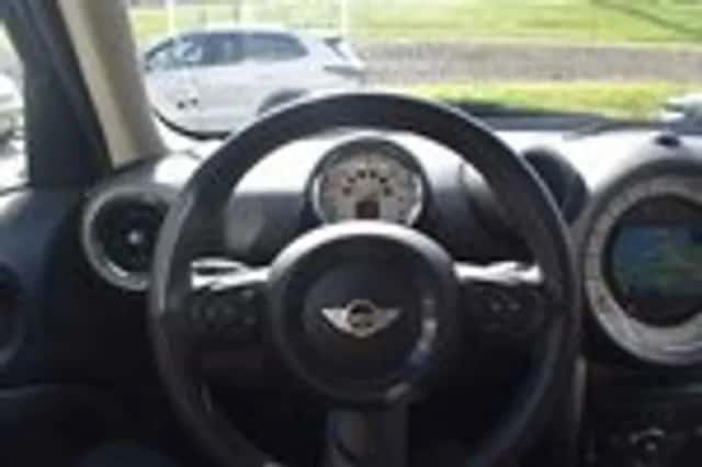 MINI Countryman (2012) thumbnail 20