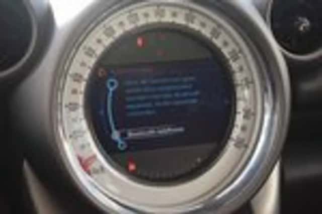 MINI Countryman (2012) thumbnail 23