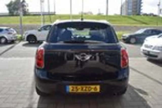MINI Countryman (2012) thumbnail 9
