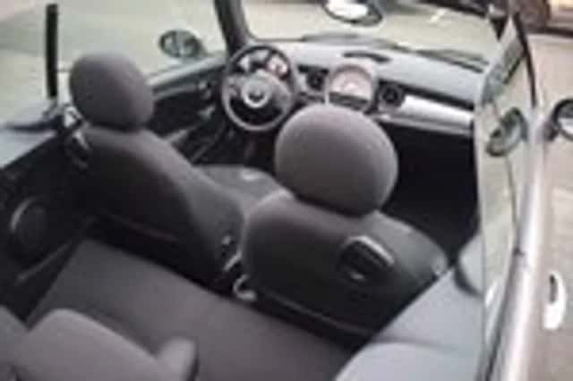 MINI Cooper (2013) thumbnail 23