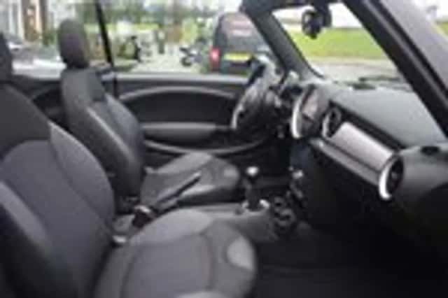 MINI Cooper (2013) thumbnail 26