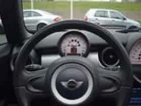 MINI Cooper (2013) thumbnail 30